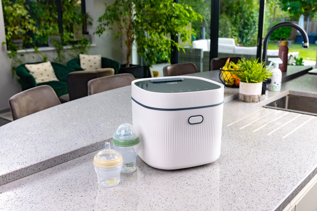 Advanced  Pro  UV  Sterilizer  &  Dryer - White
